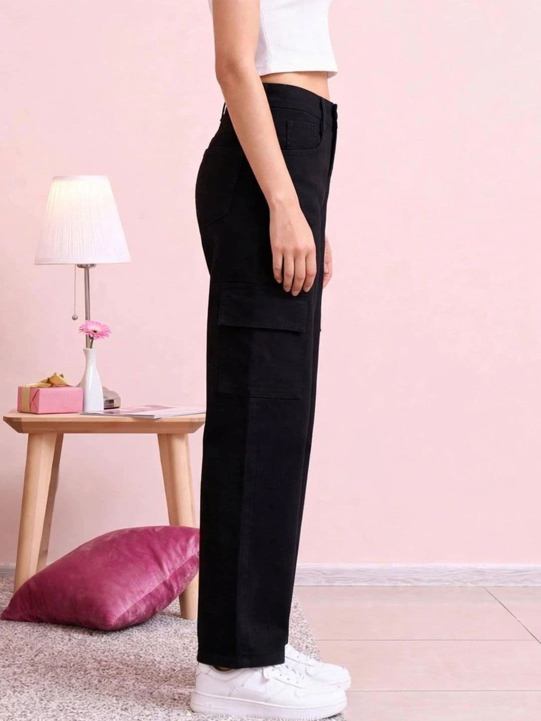 LINARIA Women Classic Relaxed Fit Mid-Rise Stretchable Jeans thumbnail 2