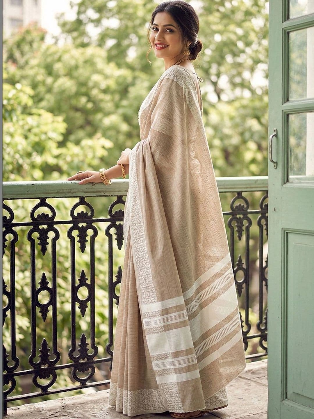 Mitera Striped Embroidered Linen Blend Saree thumbnail 5