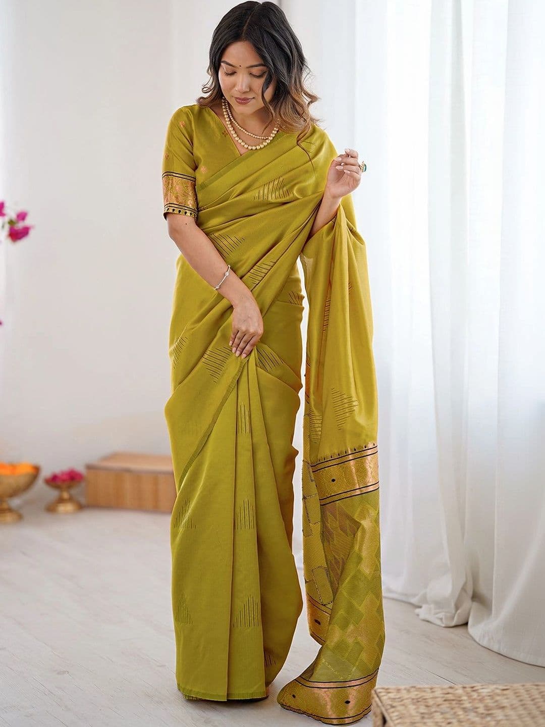 SANISA Silk Blend Saree thumbnail 5