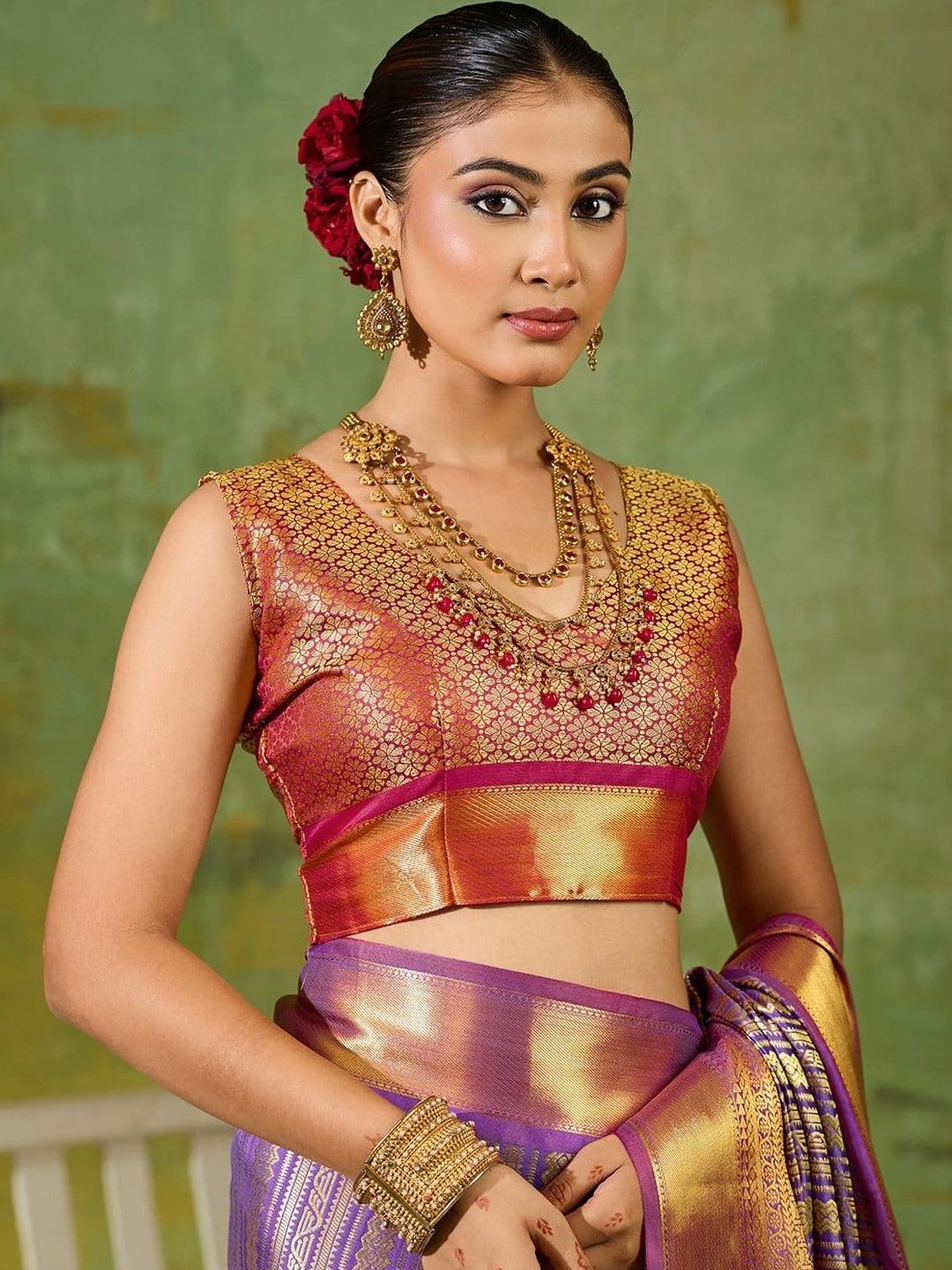 Mitera Woven Design Zari Silk Blend Kanjeevaram Saree thumbnail 6