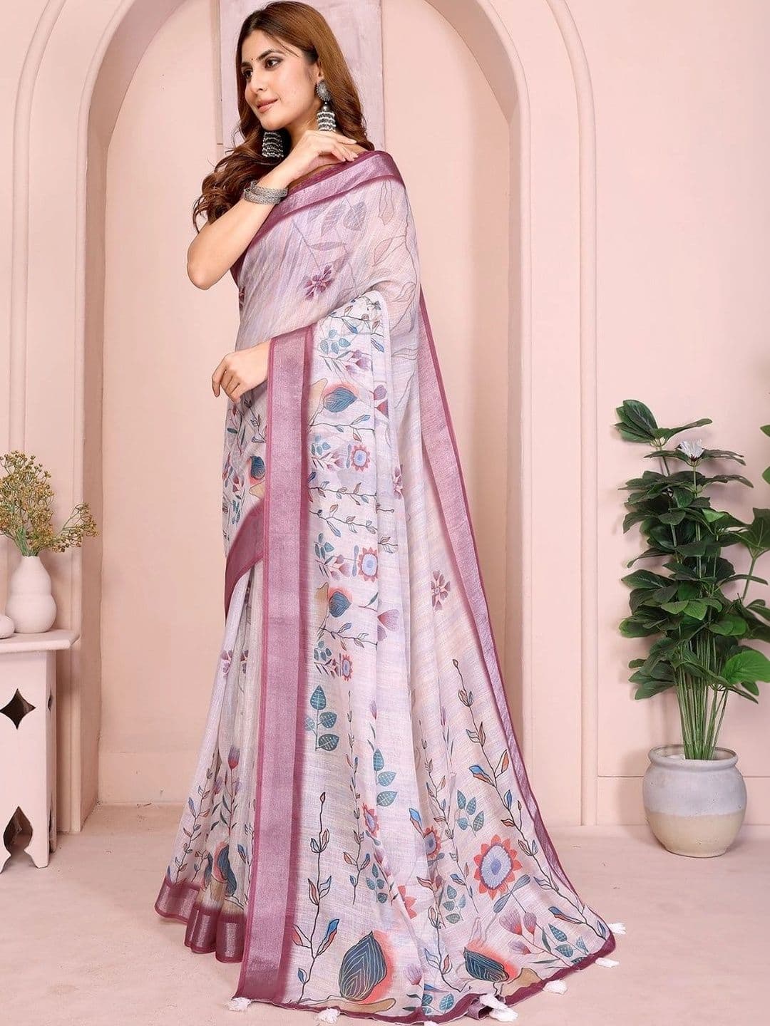Kesarii Floral Linen Blend Saree thumbnail 2