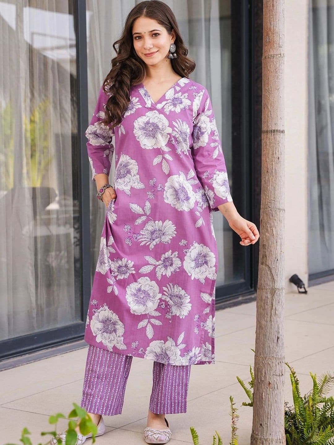 SZN Women Floral Printed Regular Kurta with Trousers & With Dupatta thumbnail 2