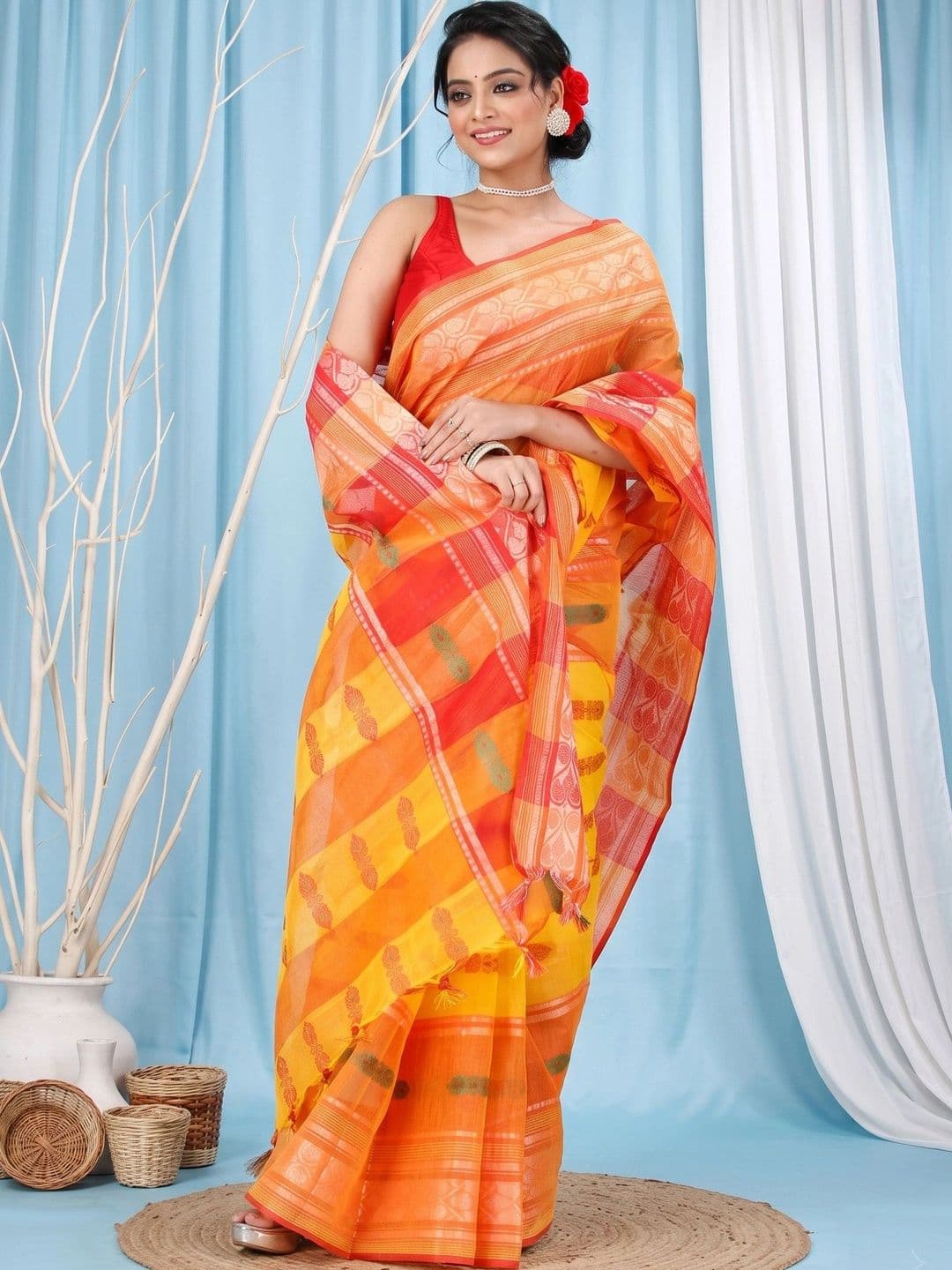 GitAsit Sequinned Pure Cotton Handloom Taant Saree - view 1