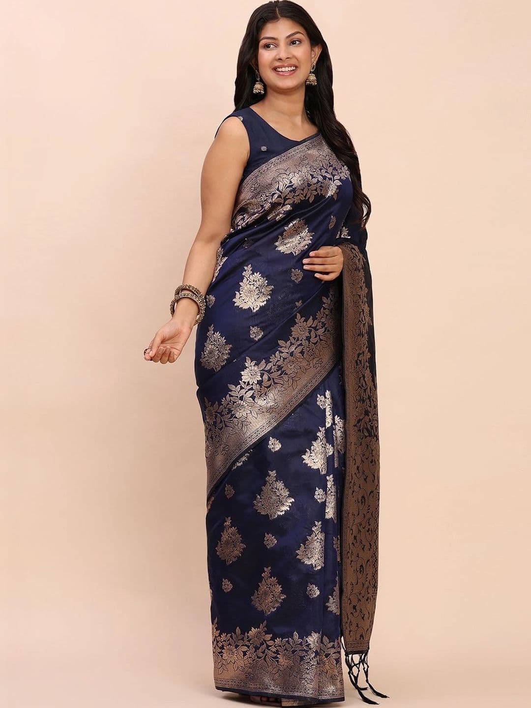 Mitera Woven Design Zari Silk Blend Banarasi Saree thumbnail 2