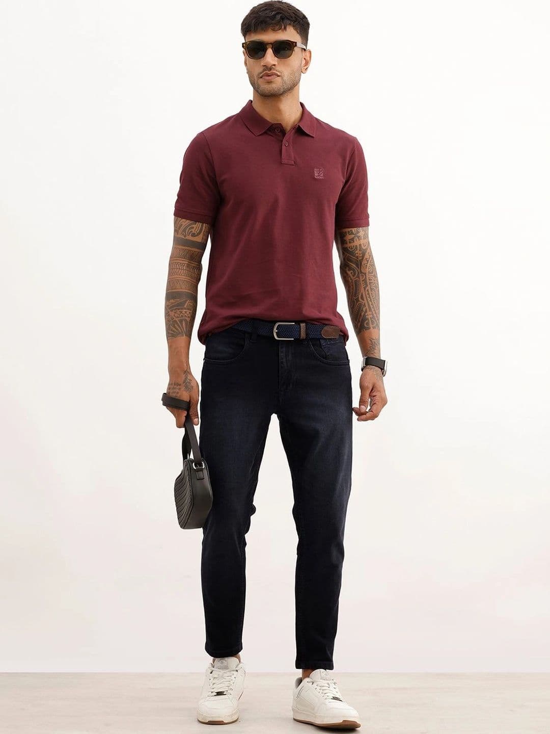 WROGN Men Skinny Fit Mid-Rise Light Fade Stretchable Jeans thumbnail 4