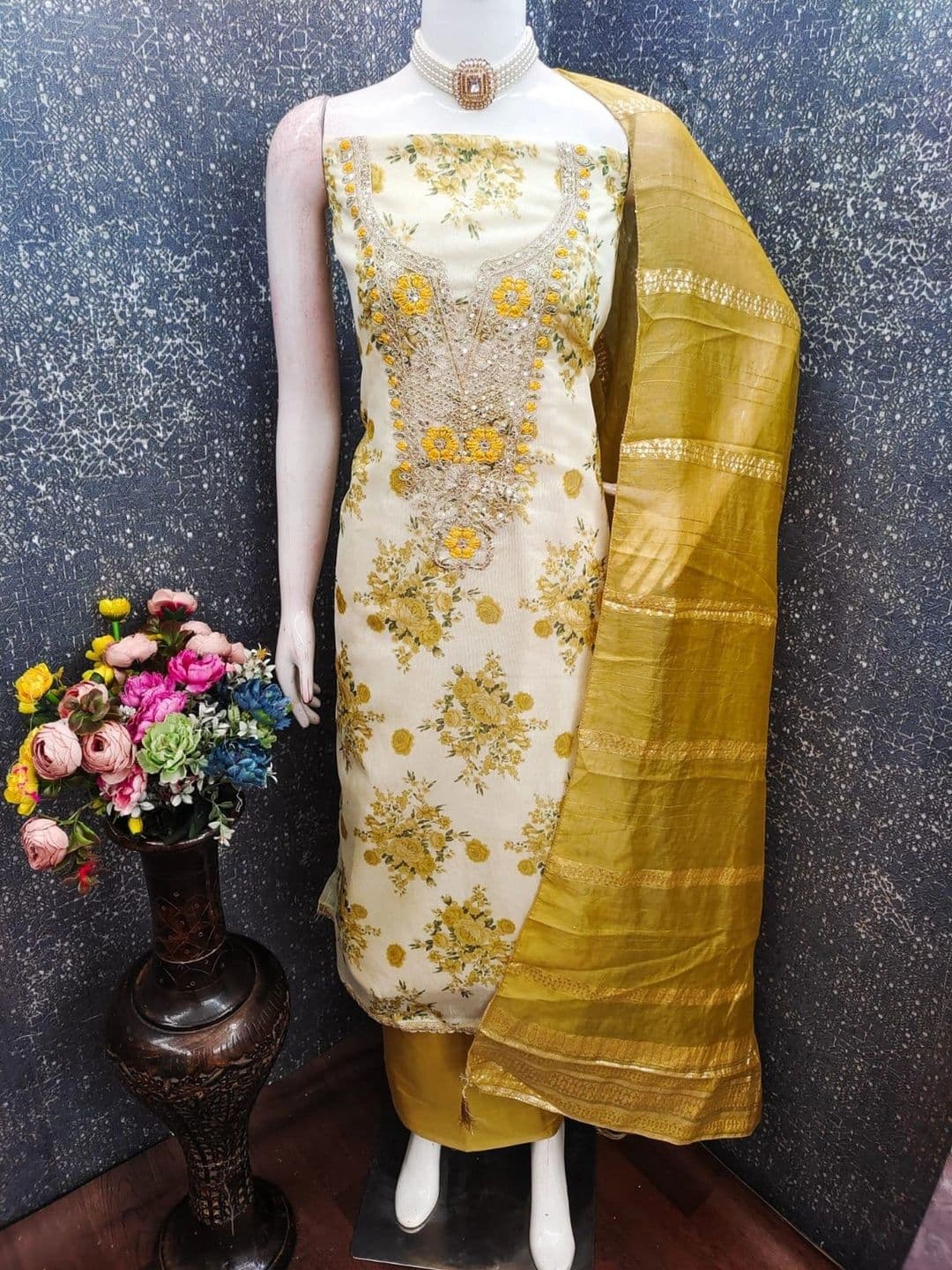 TAVAS Printed Unstitched Dress Material thumbnail 4