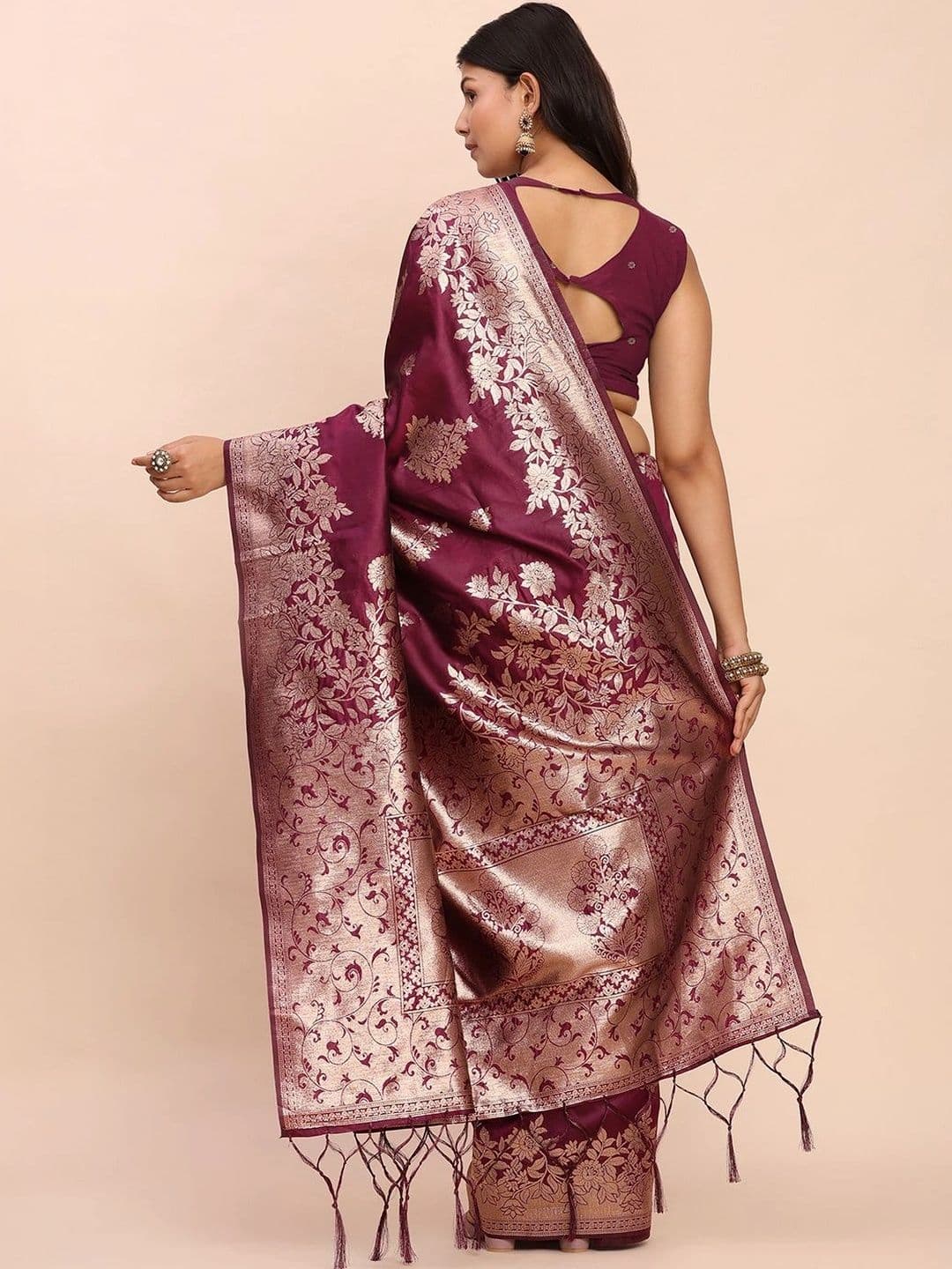 Mitera Floral Zari Silk Blend Banarasi Saree thumbnail 3