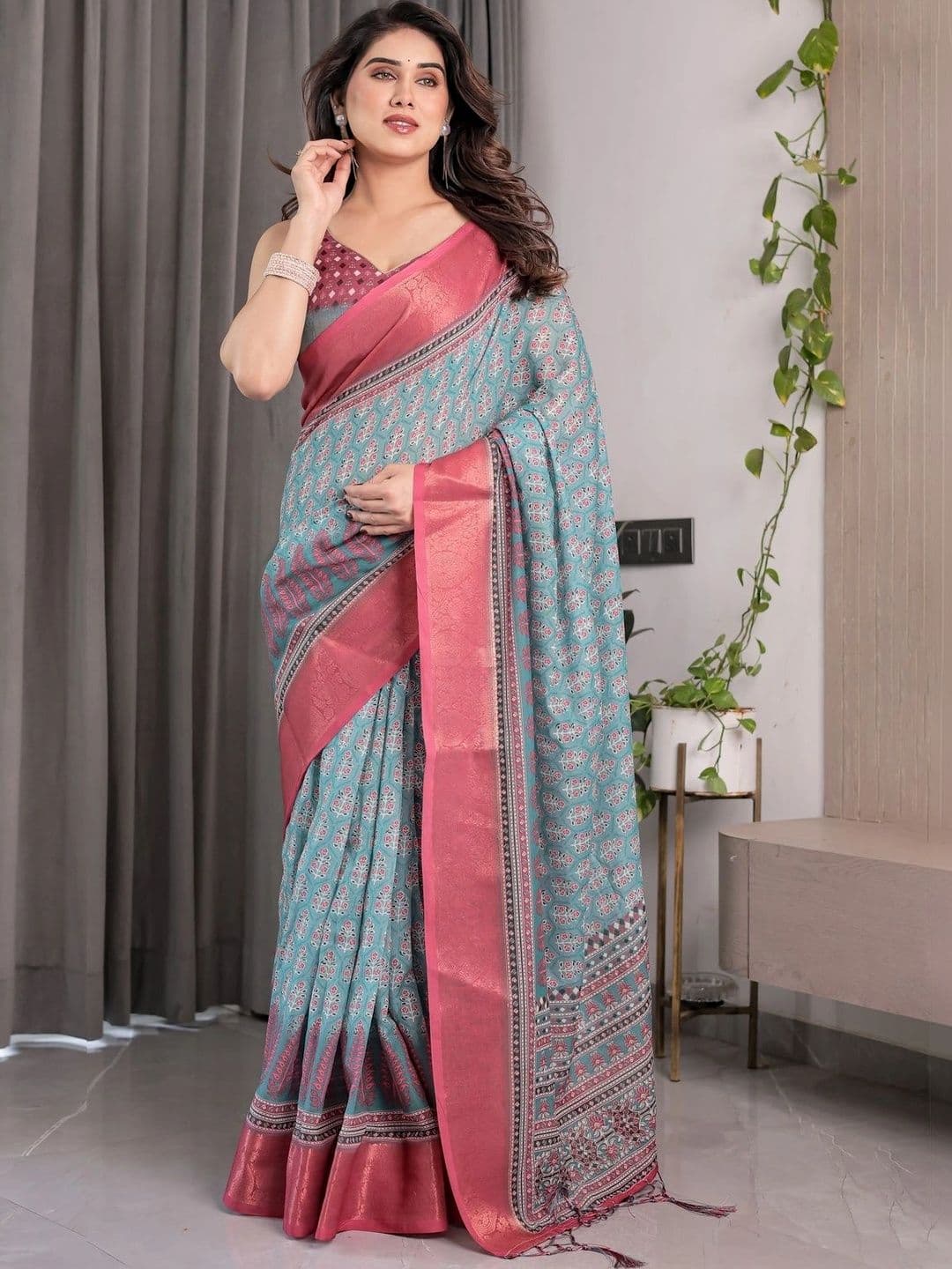 LUMIN KNOT Floral Zari Pure Linen Designer Saree - view 1