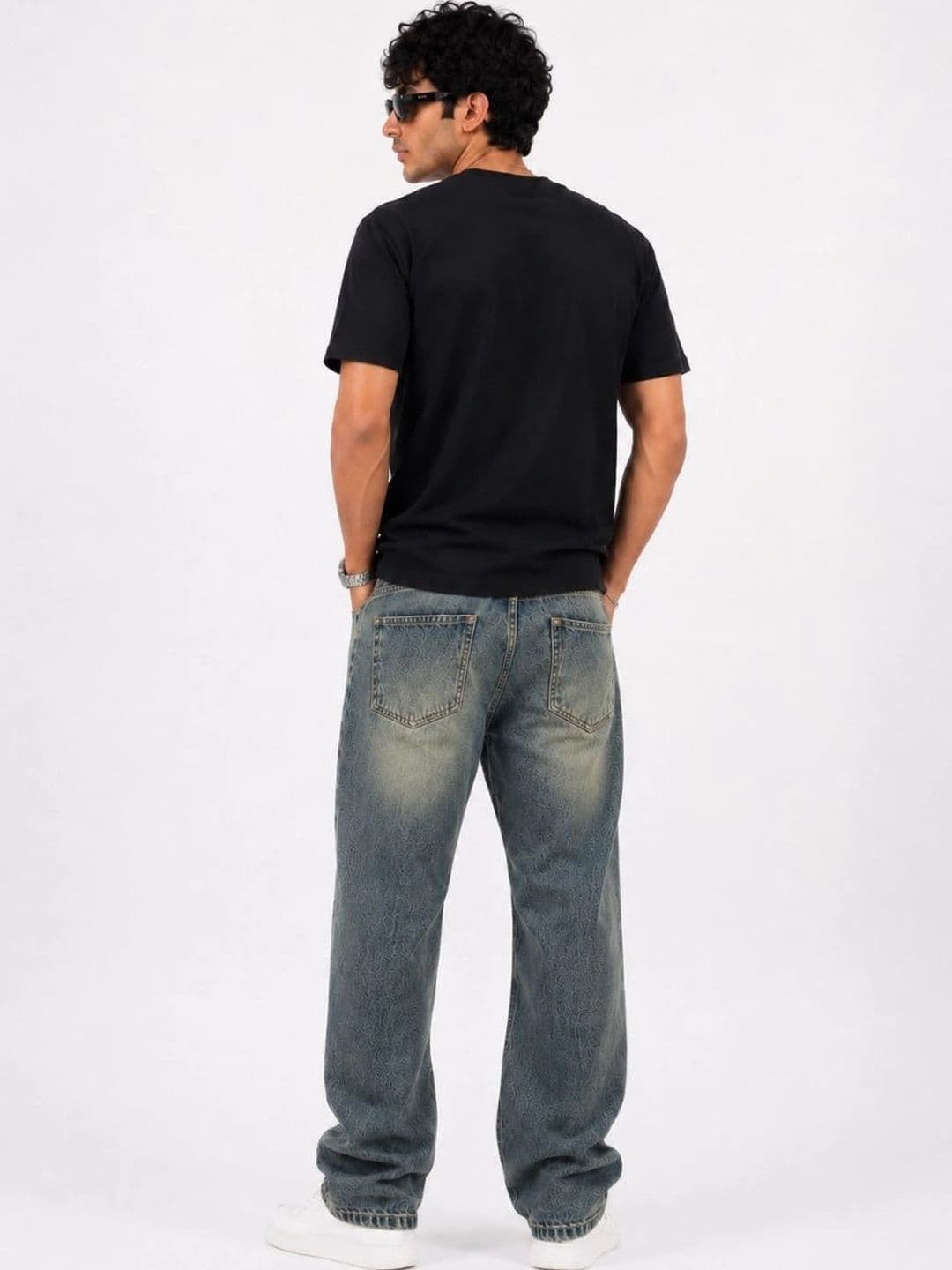 MQ Denim Men Straight Fit Mid-Rise Light Fade Jeans thumbnail 5