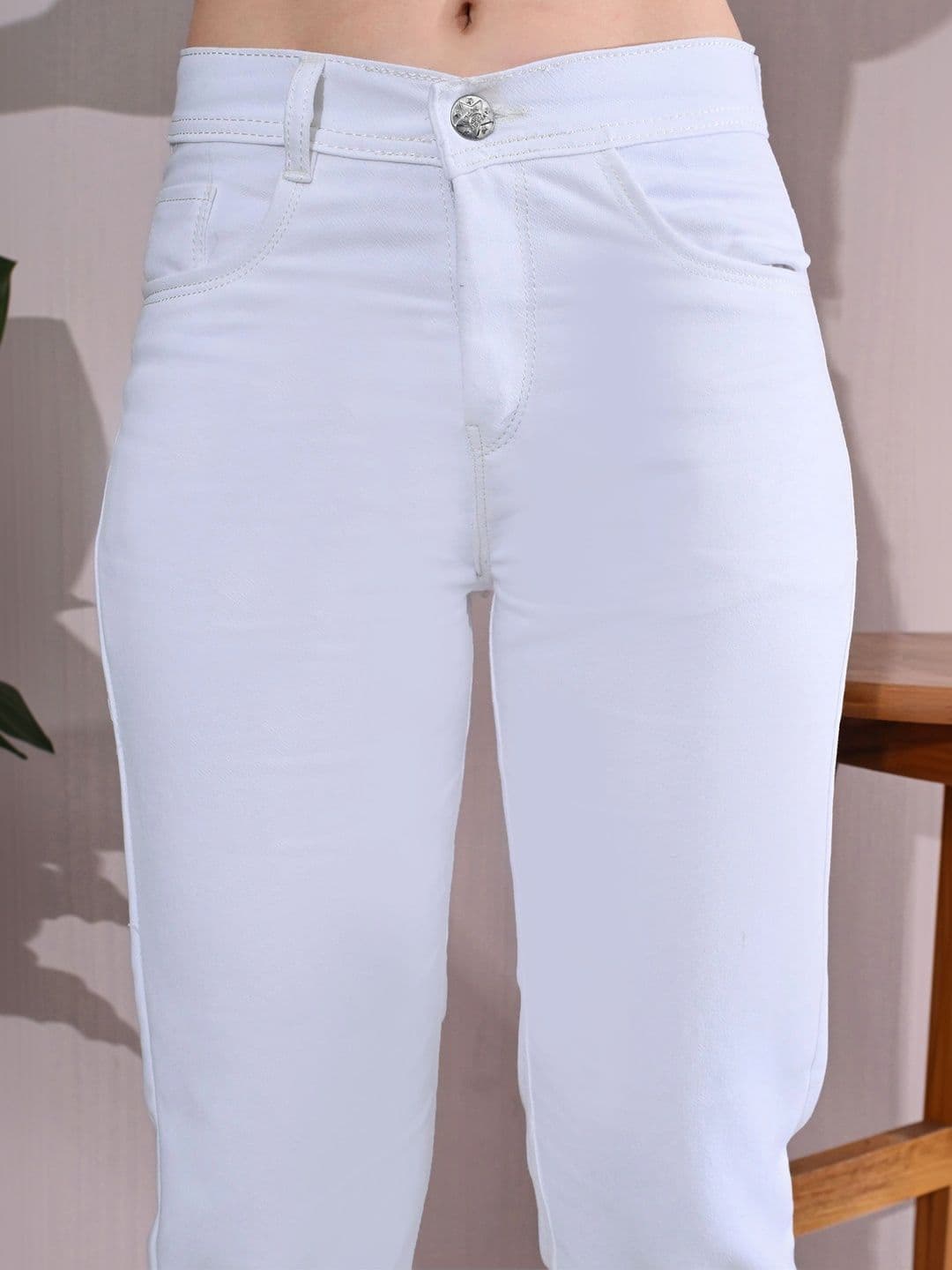 Mast & Harbour Women Classic Regular Fit Mid-Rise Stretchable Jeans thumbnail 2