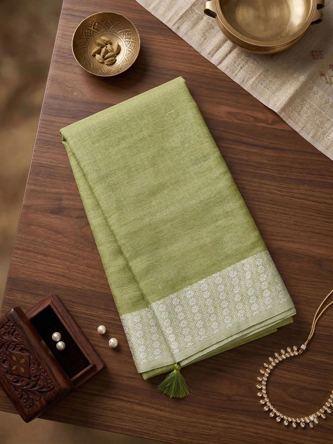Mitera Striped Linen Blend Saree thumbnail 4
