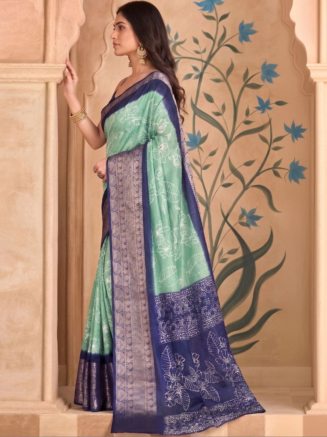 BOLOKA Paisley Zari Art Silk Designer Saree thumbnail 4