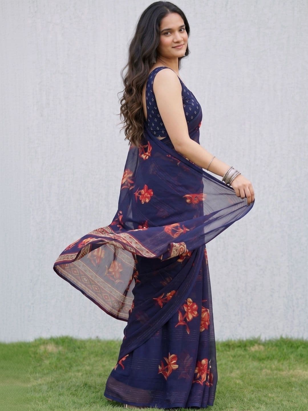 BOLOKA Floral Poly Georgette Designer Saree thumbnail 5