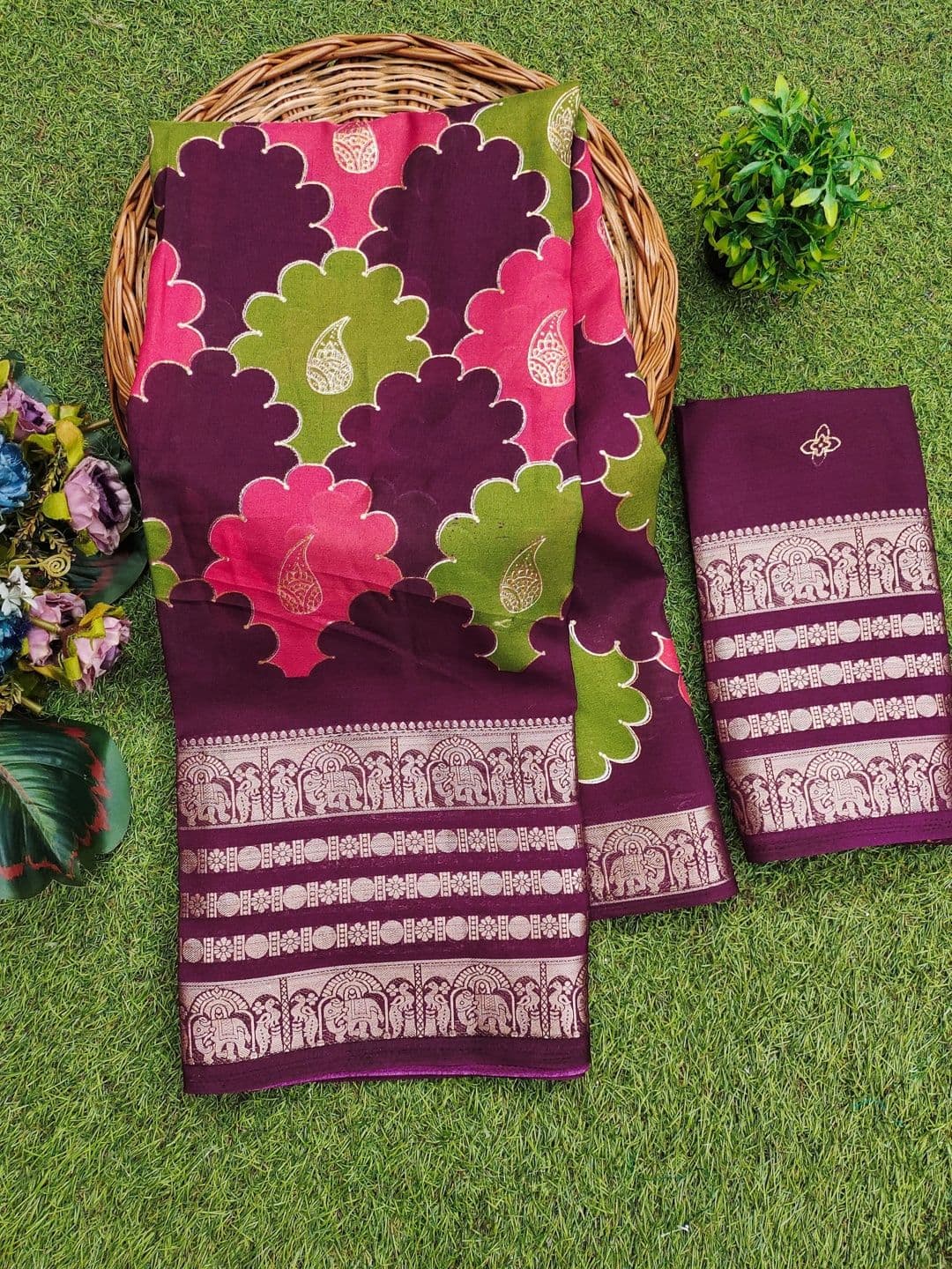 BOLOKA Floral Zari Art Silk Designer Saree thumbnail 5