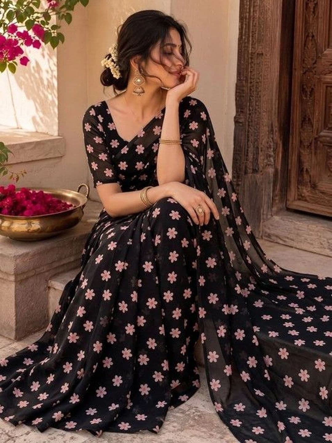 ARIHANT CREATIONS Floral Poly Georgette Saree thumbnail 3