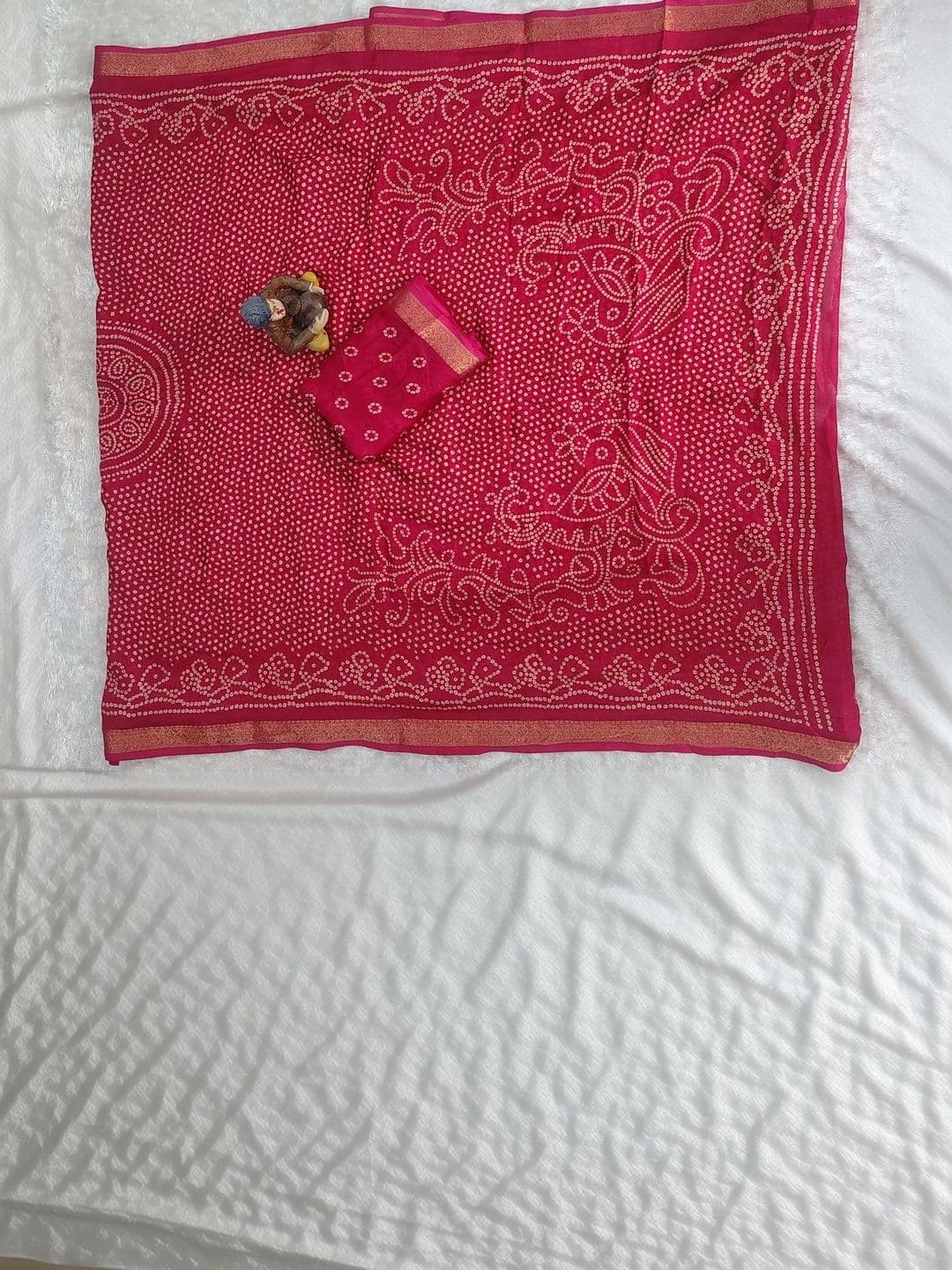 KALINI Bandhani Zari Pure Georgette Fusion Saree thumbnail 2