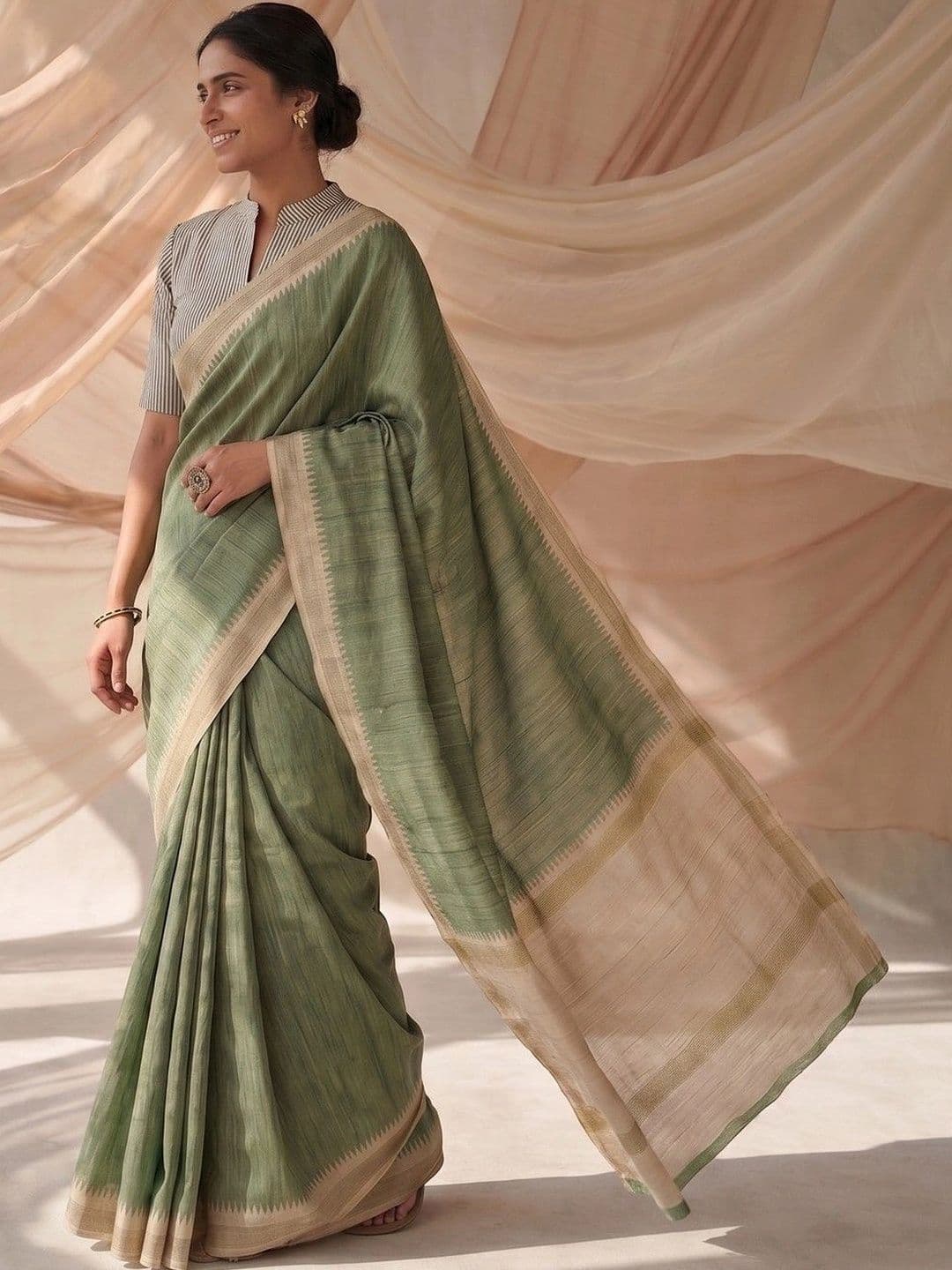 House of Vived Embellished Silk Blend Designer Saree thumbnail 3