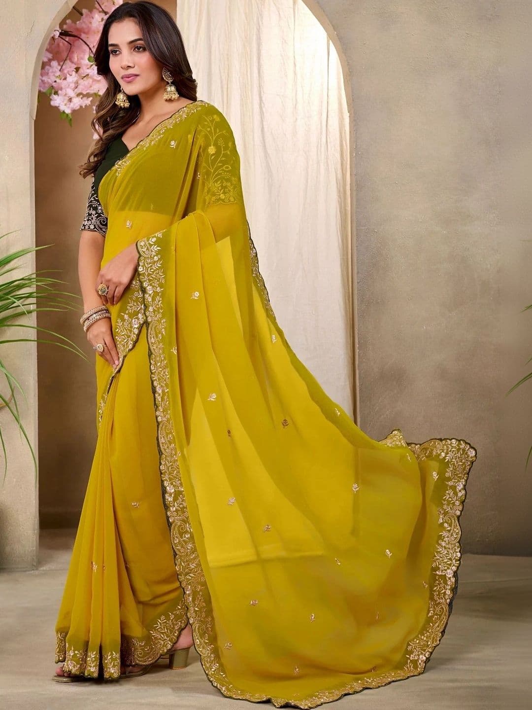 Tradivibe Floral Embroidered Pure Georgette Heavy Work Saree thumbnail 6