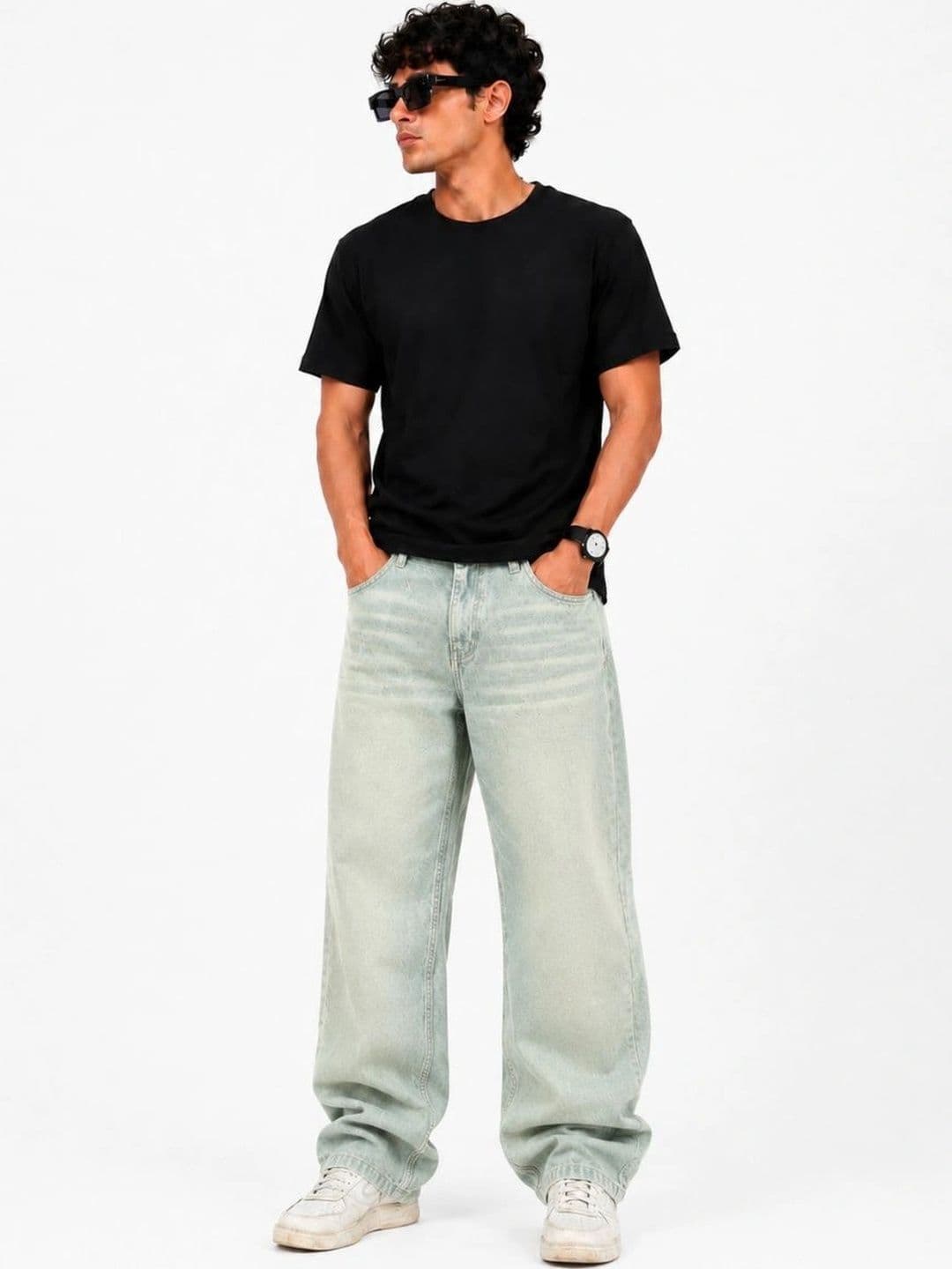 MQ Denim Men Straight Fit Mid-Rise Light Fade Jeans thumbnail 2