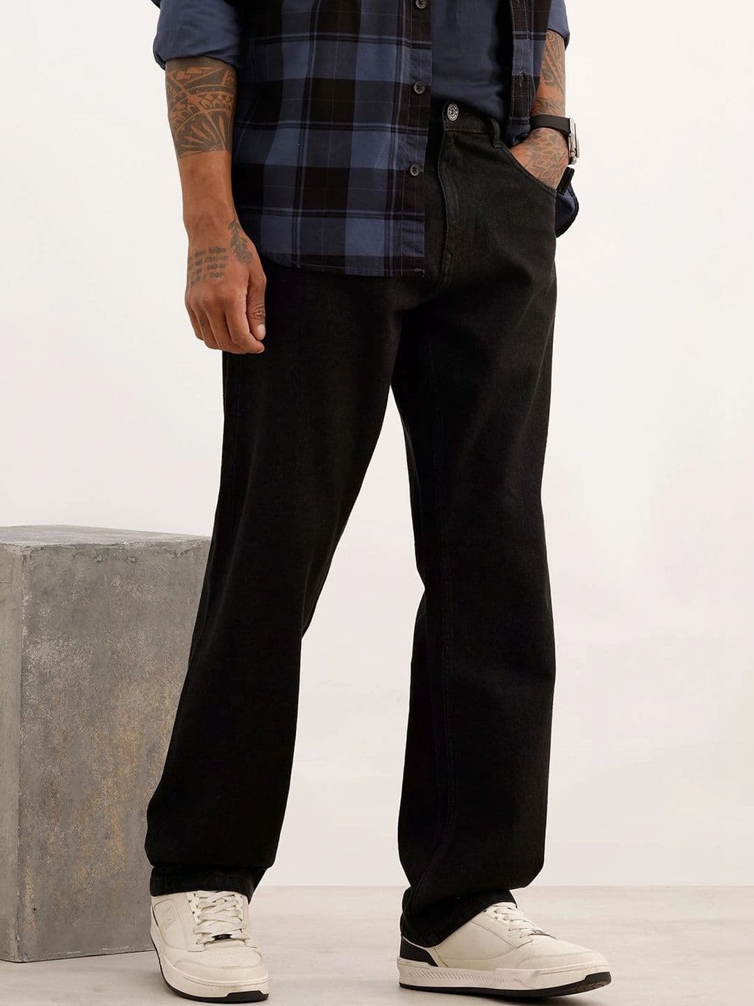 WROGN Men Anti Relaxed Fit Mid-Rise Stretchable Jeans - view 1