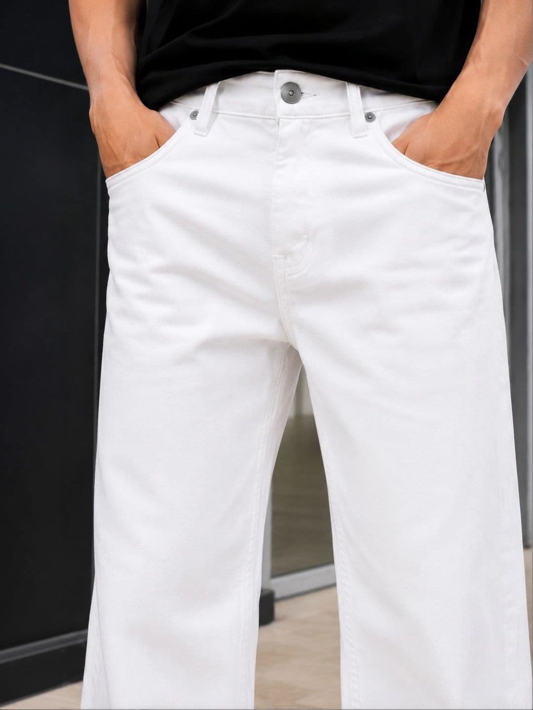 MQ Denim Men Straight Fit Mid-Rise Jeans thumbnail 4