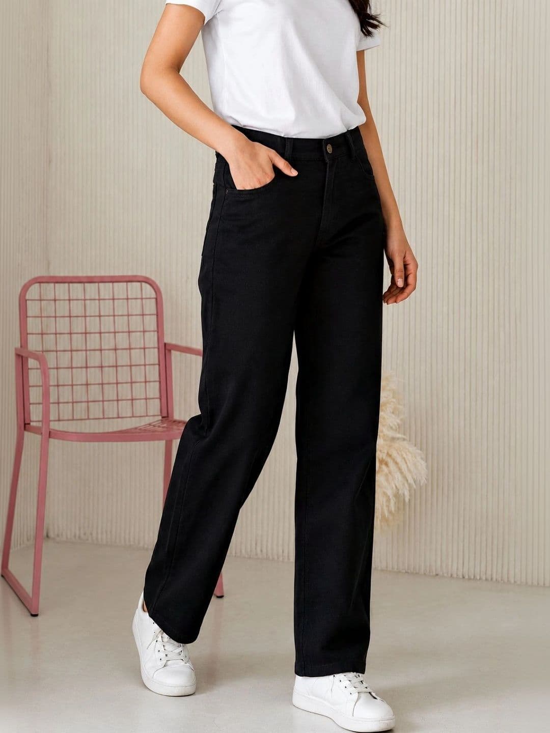 LINARIA Women Classic Relaxed Fit Mid-Rise Stretchable Jeans - view 1