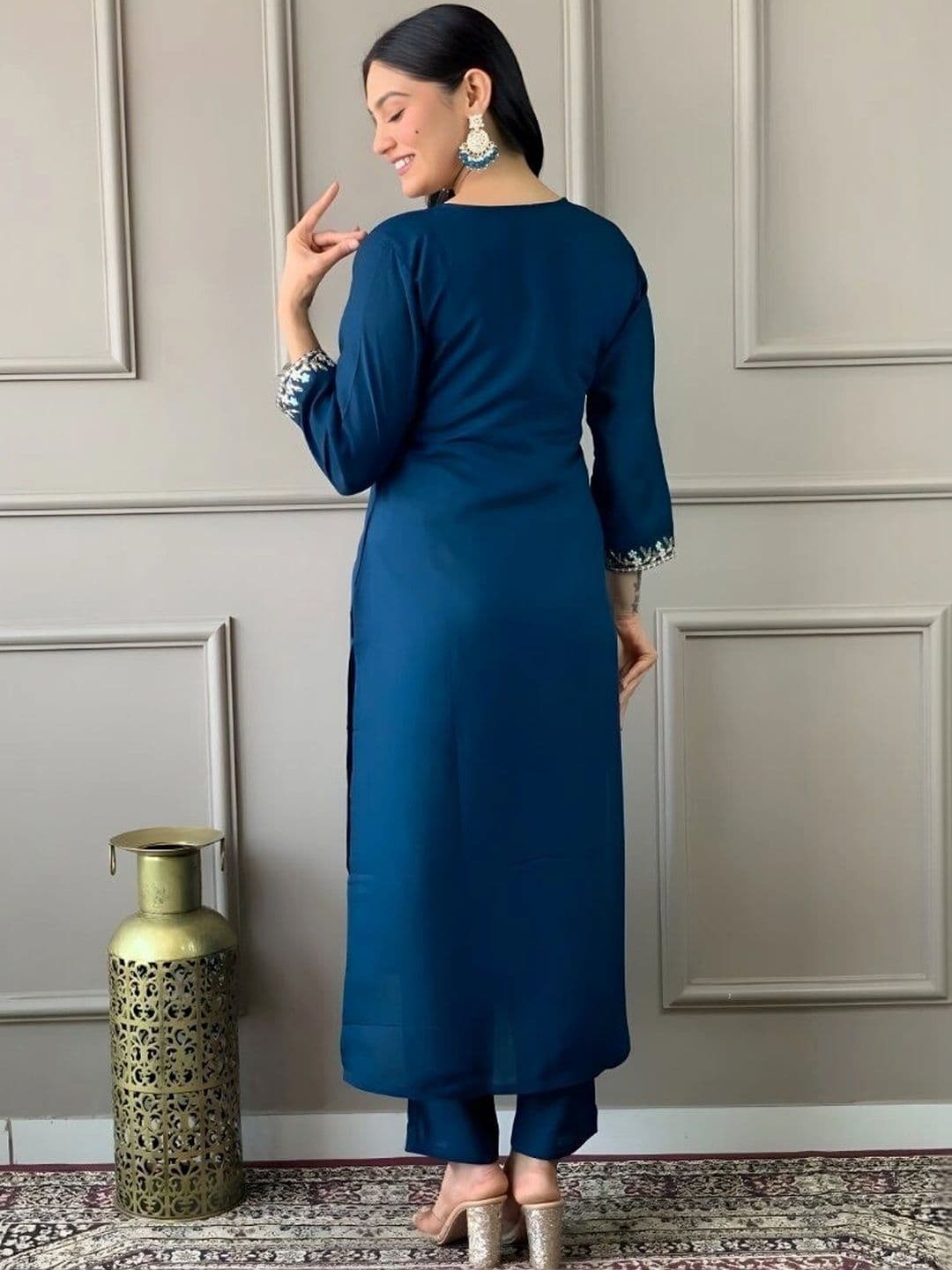 ERIKA Women Ethnic Motifs Embroidered Regular Thread Work Kurta with Trousers & With Dupatta thumbnail 2