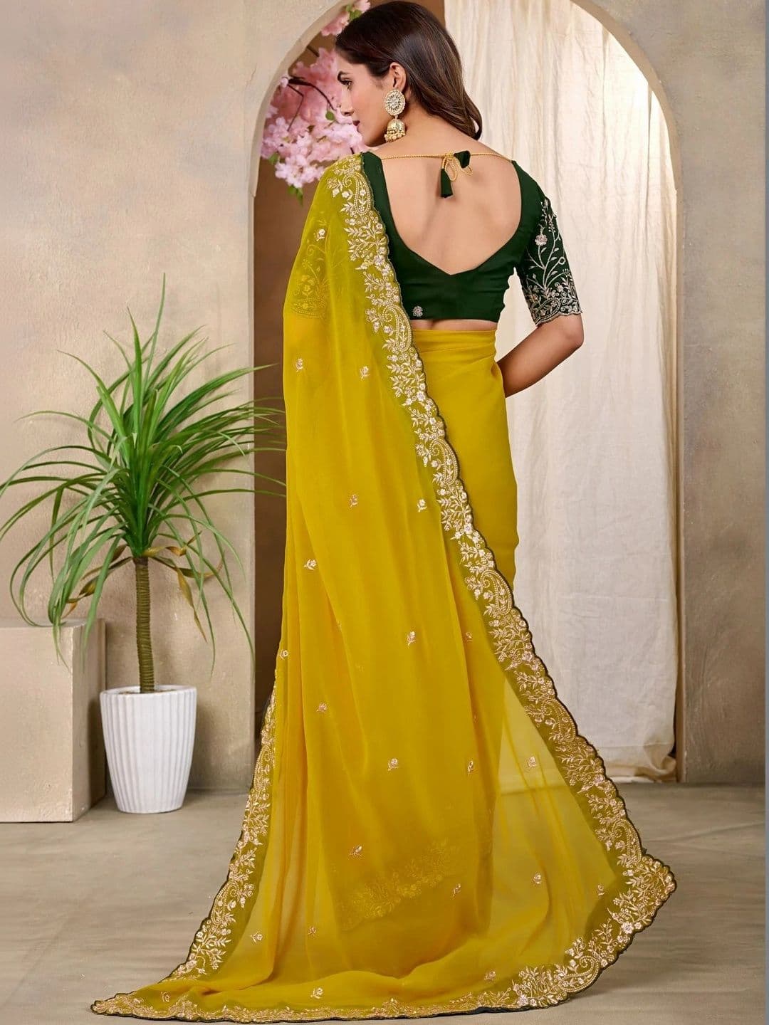 Tradivibe Floral Embroidered Pure Georgette Heavy Work Saree thumbnail 4