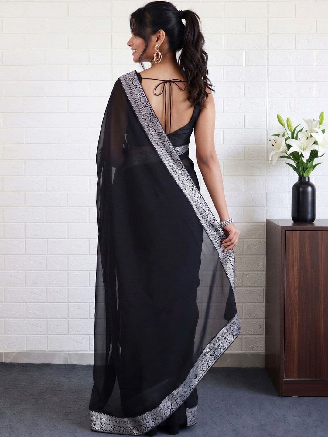 Anouk Pure Georgette Designer Saree thumbnail 5
