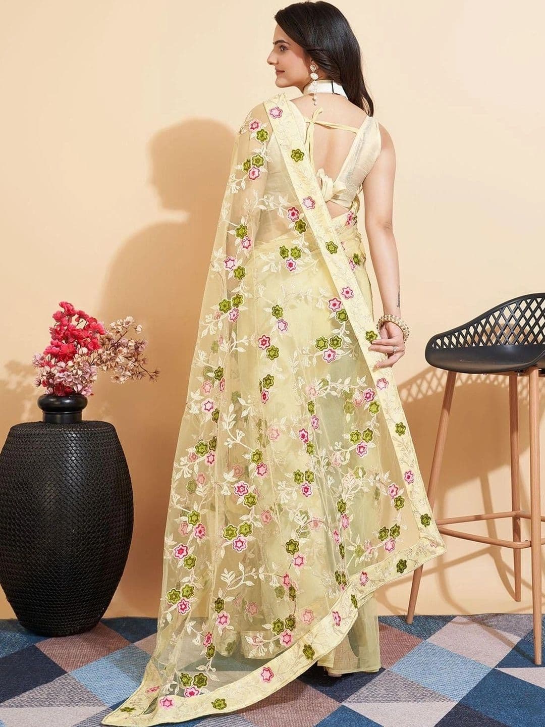 akhodalkrp Floral Embroidered Net Saree thumbnail 4