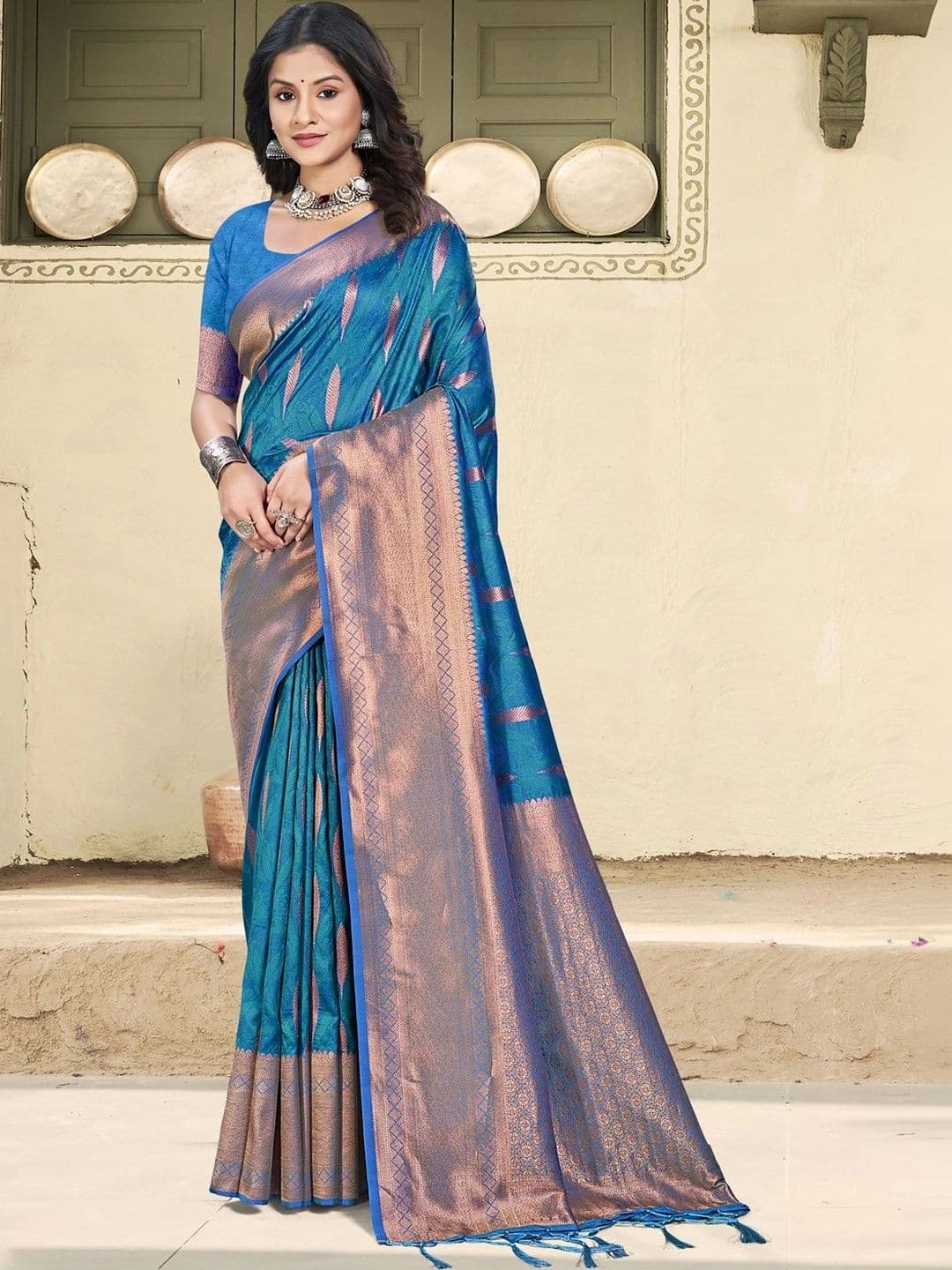 Mitera Woven Design Zari Silk Blend Banarasi Saree - view 1