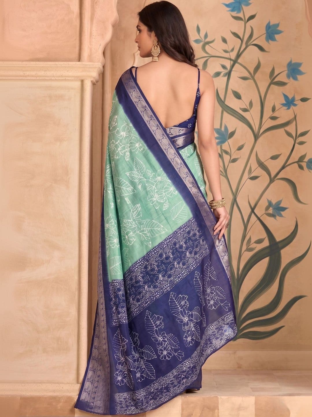 BOLOKA Paisley Zari Art Silk Designer Saree thumbnail 3