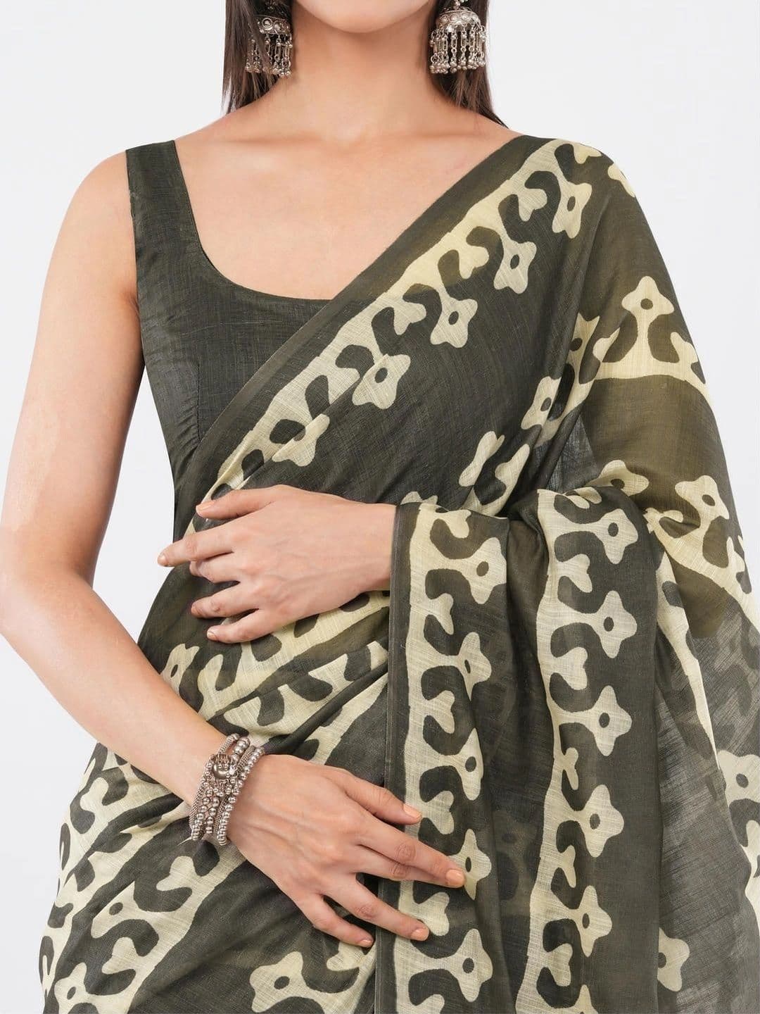 SAMANTHA Ethnic Motifs Linen Blend Saree thumbnail 2