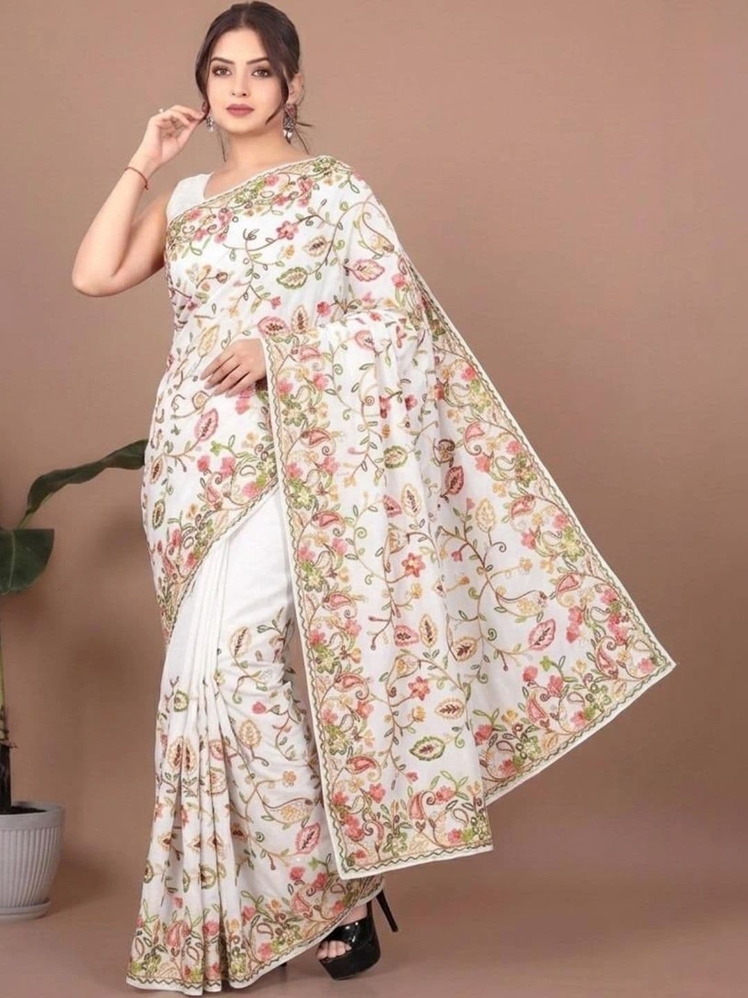 akhodalkrp Floral Embroidered Net Saree - view 1