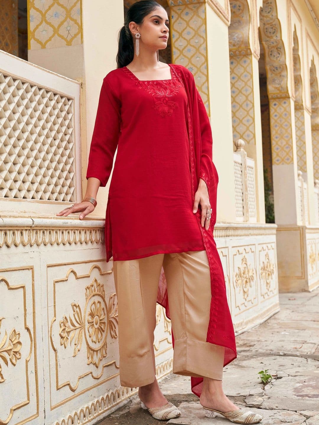 Tikhi Imli Embroidered Silk Blend Farshi Salwar Kurta Set Women thumbnail 3