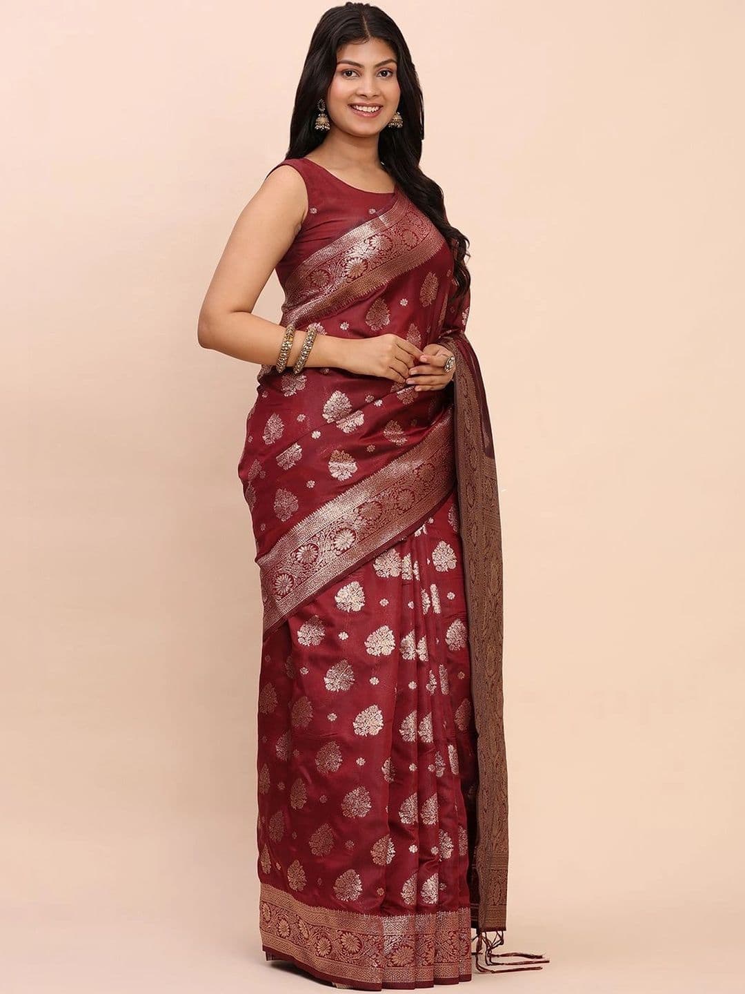 Mitera Woven Design Zari Silk Blend Banarasi Saree thumbnail 3