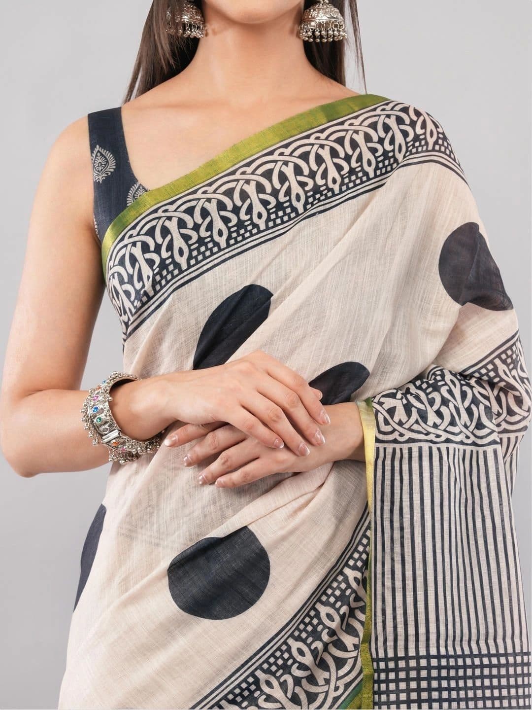 SAMANTHA Polka Dot Linen Blend Belted Saree thumbnail 3