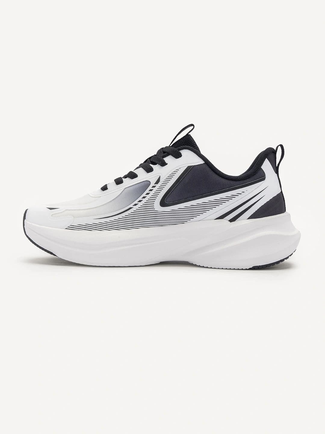 Red Tape Men Mesh Running Non-Marking Shoes thumbnail 4