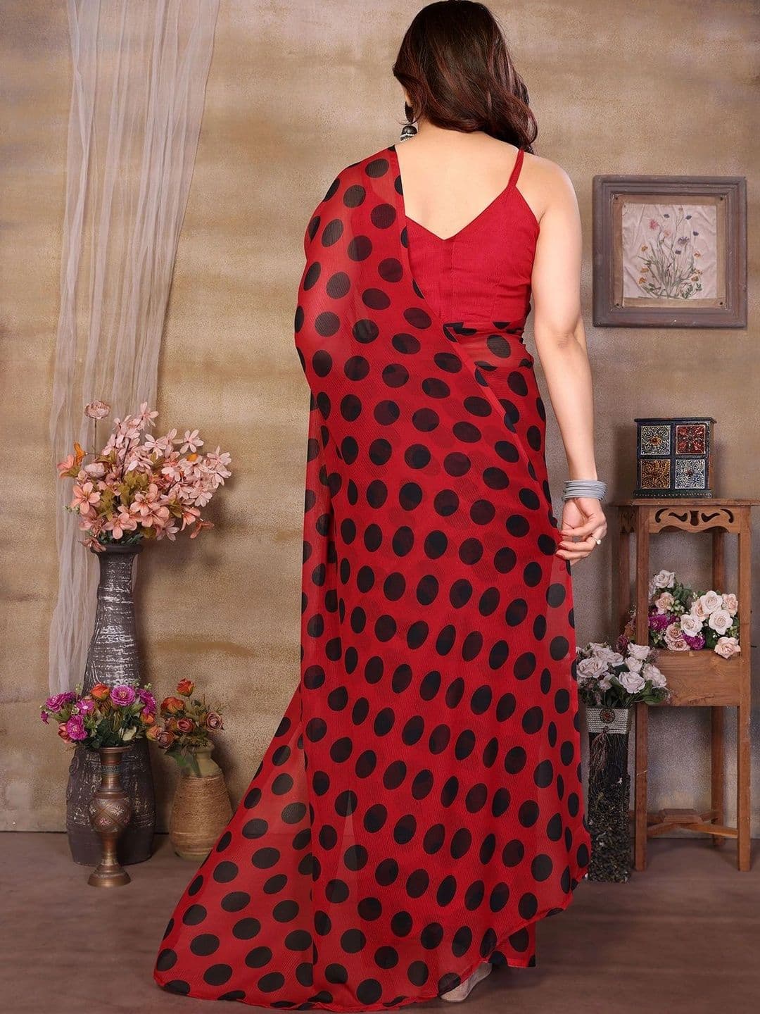 NIRVAAN Polka Dot Pure Georgette Saree thumbnail 5