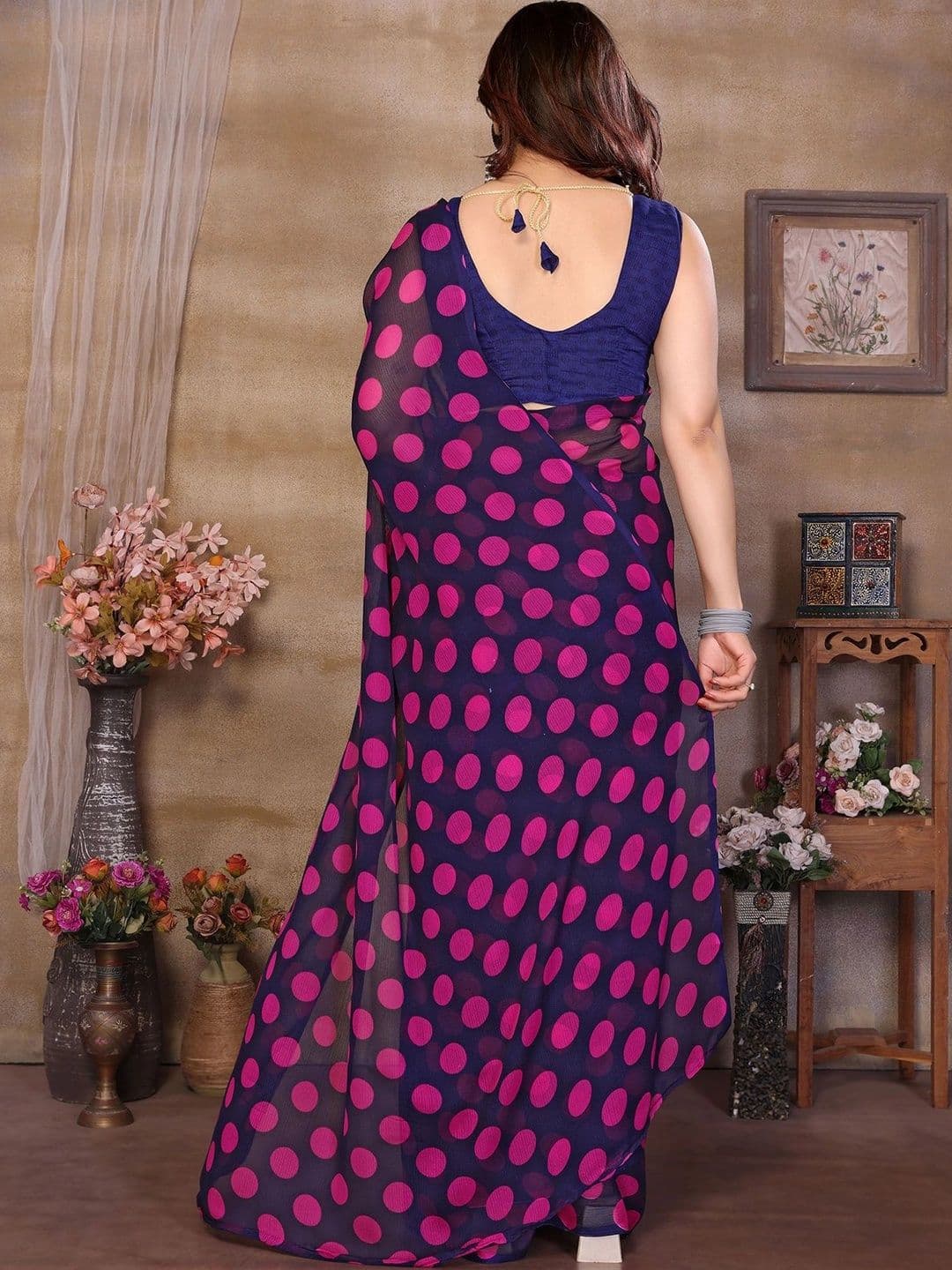 NIRVAAN Polka Dot Pure Georgette Saree thumbnail 5