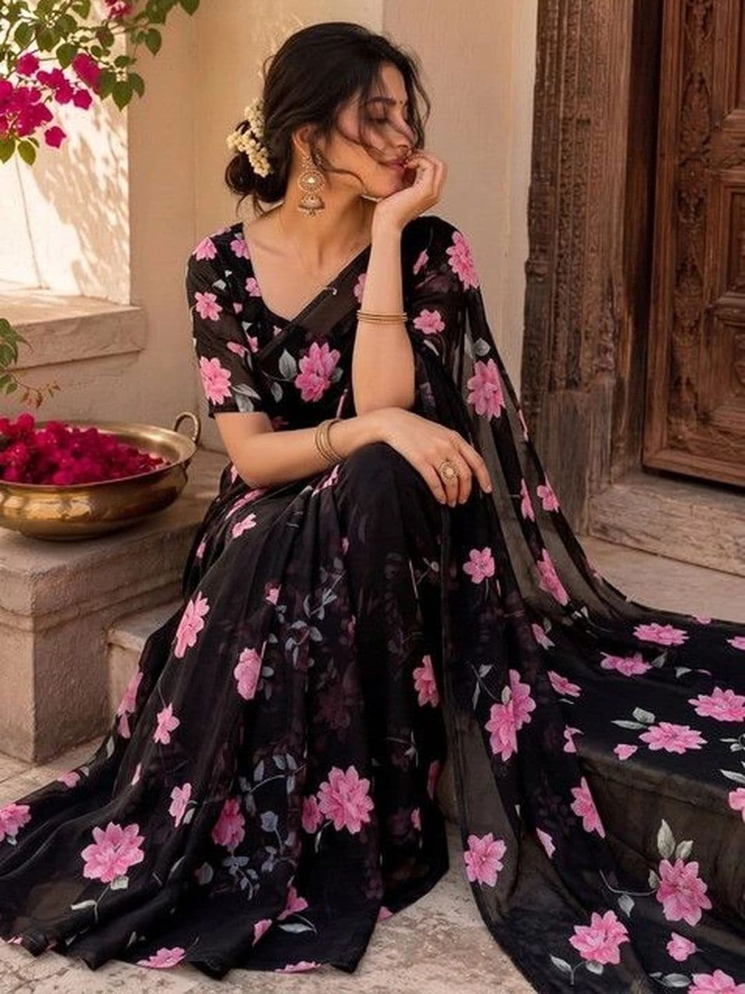ARIHANT CREATIONS Floral Poly Georgette Saree thumbnail 3
