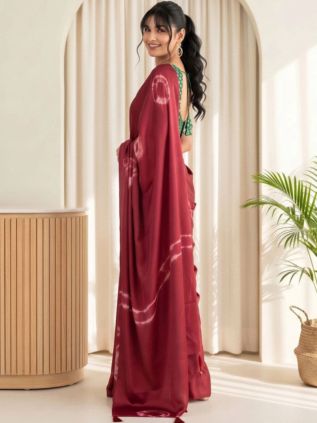 Sangria Tie and Dye Silk Blend Designer Block Print Saree thumbnail 3