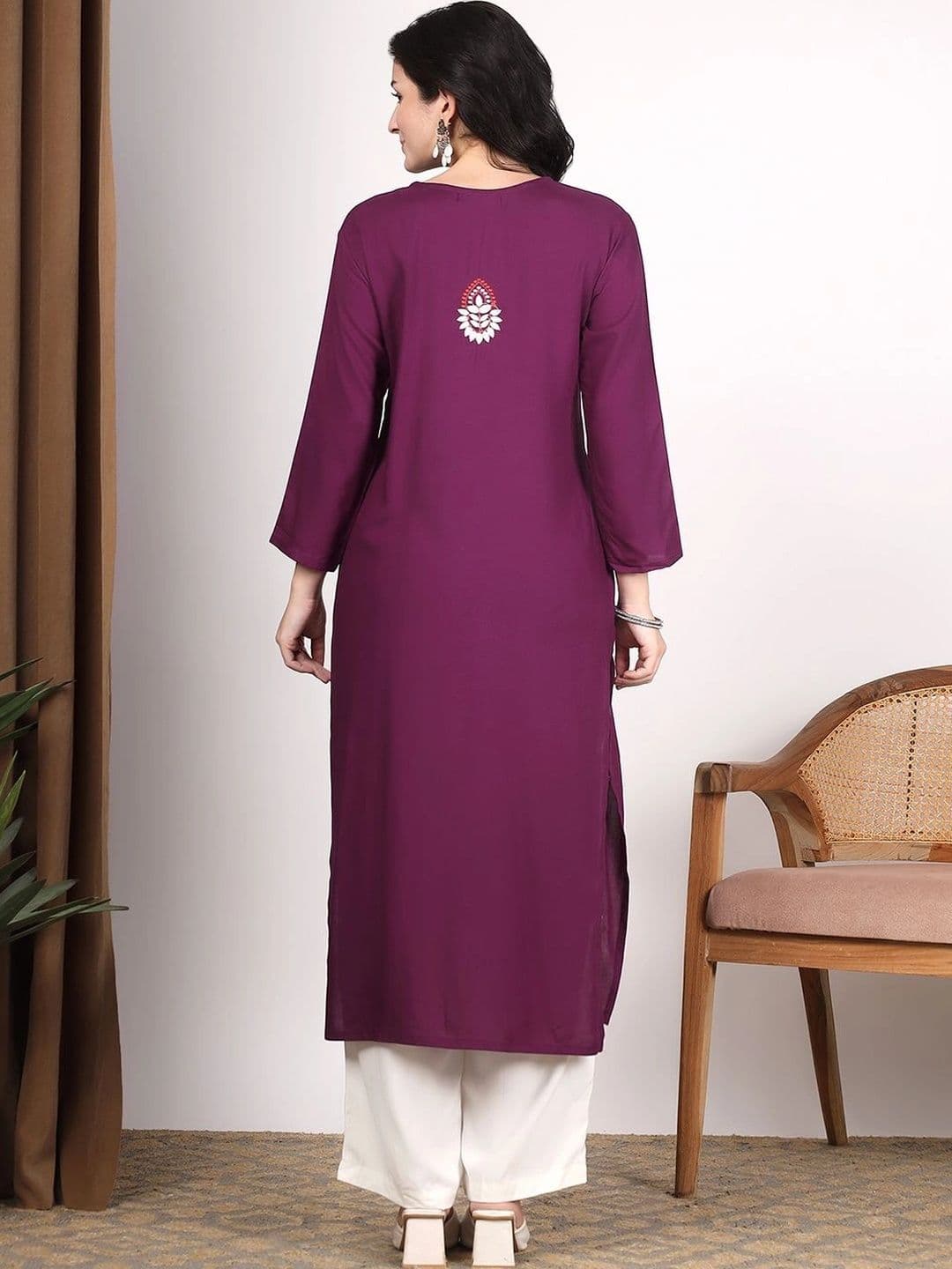 TOP N THREAD Women Wine Floral motifs Embroidered Lucknowi Chikankari Straight Long Kurta thumbnail 4