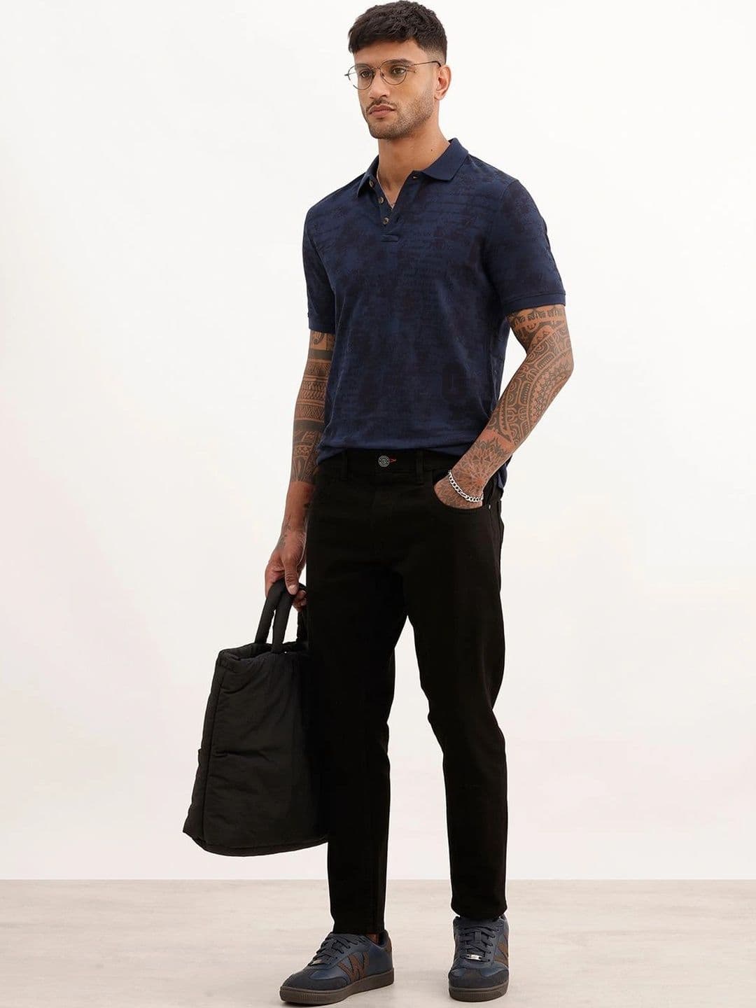WROGN Men Slim Fit Mid-Rise Stretchable Jeans thumbnail 3