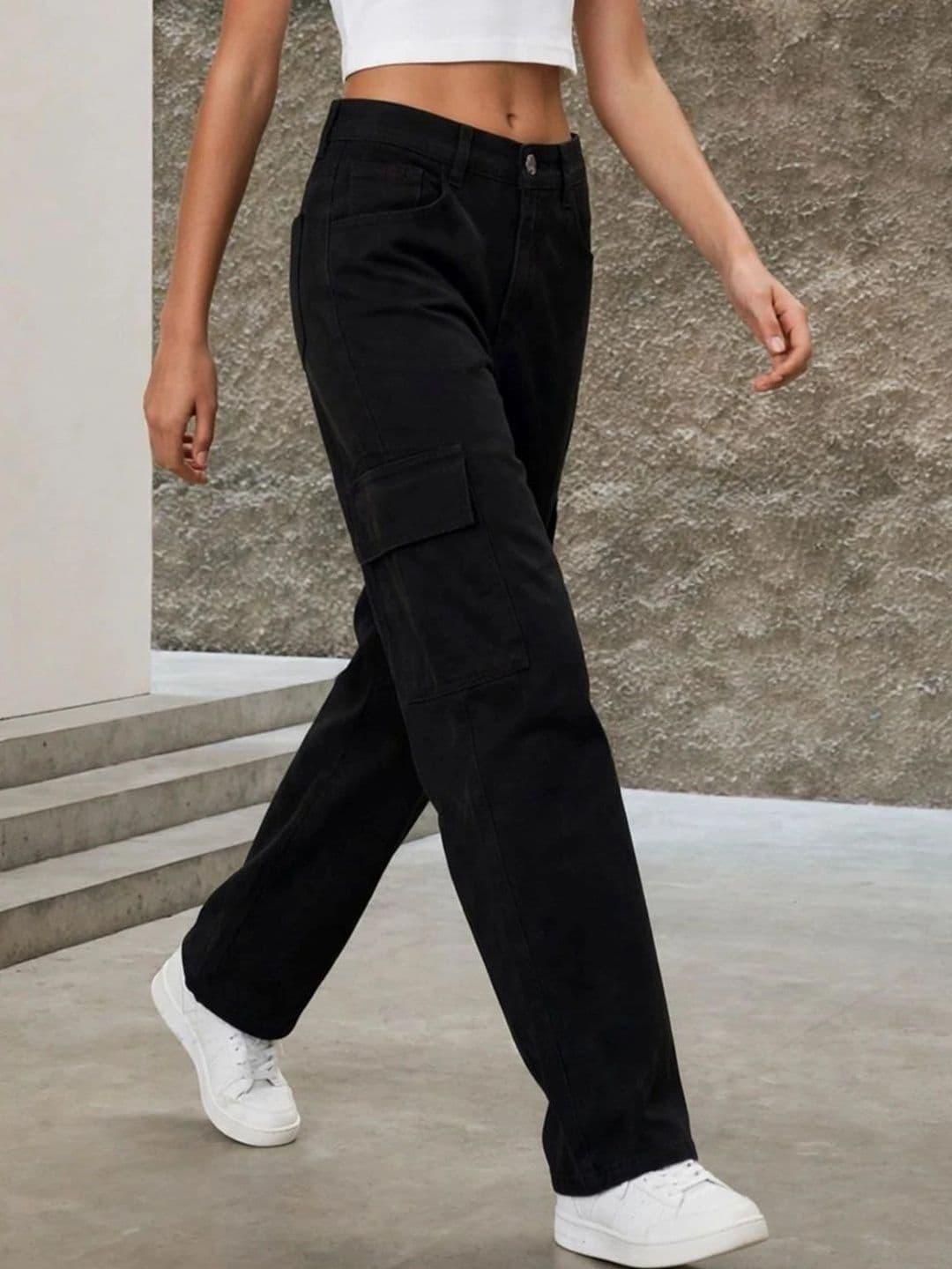 HERE&NOW Women's Jet Black Mid-Rise Cargo Relaxed Straight Fit Jeans thumbnail 5
