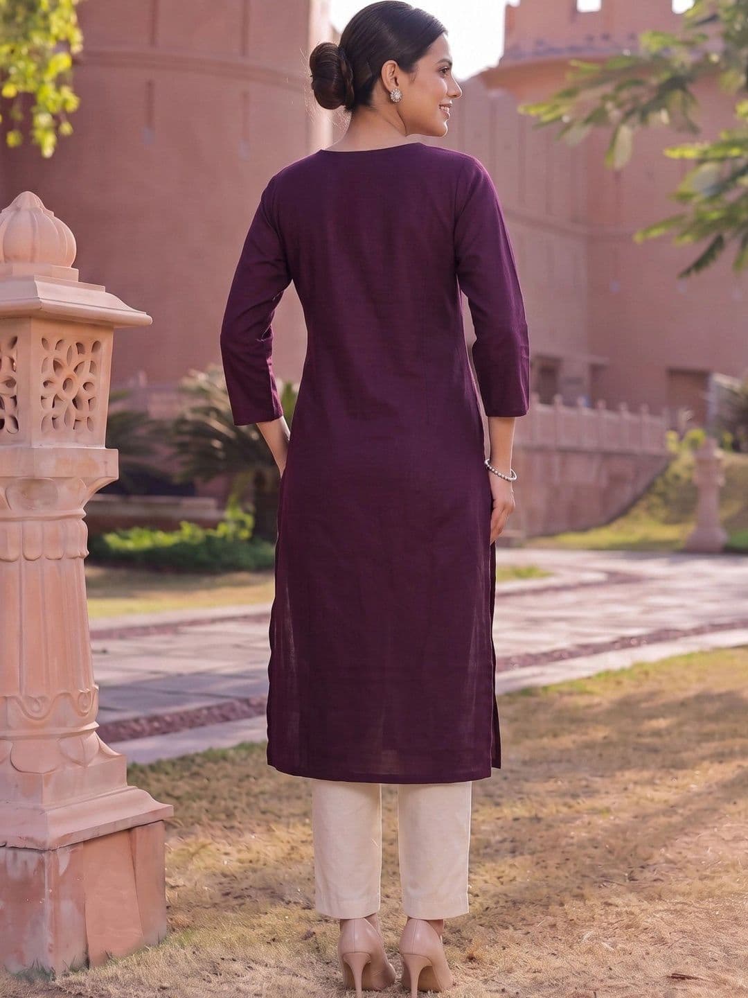 Rangita Women Ethnic Motifs Embroidered Chikankari Kurta thumbnail 3