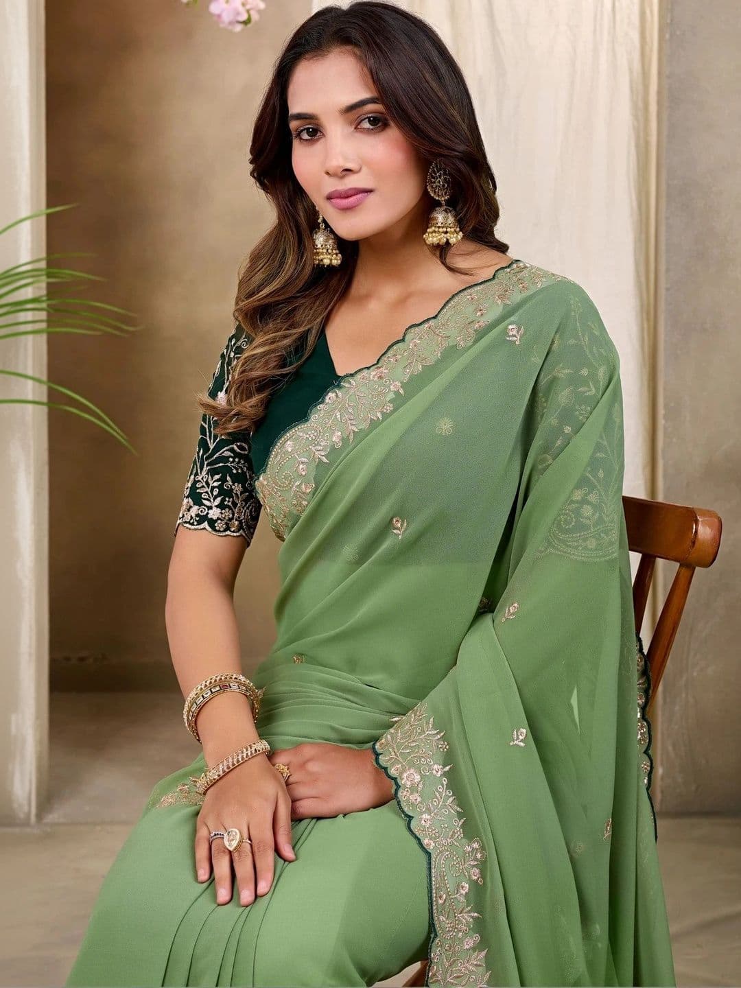 Tradivibe Floral Embroidered Pure Georgette Heavy Work Saree thumbnail 2