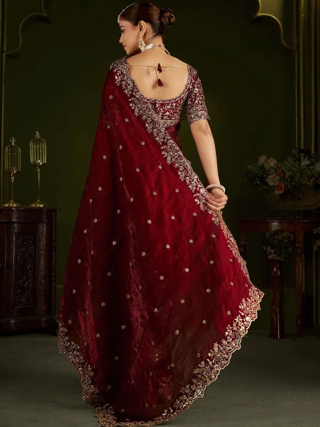 ANJAVI FASHION Women Floral Embroidered Heavy Work Saree thumbnail 5