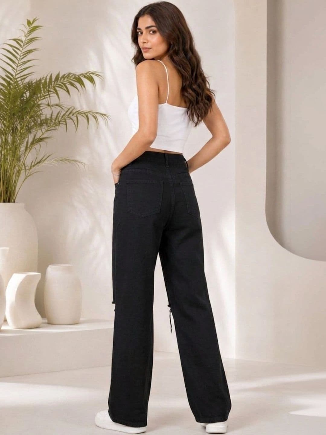 HERE&NOW Women Classic Relaxed Fit Mid-Rise Highly Distressed Stretchable Jeans thumbnail 2