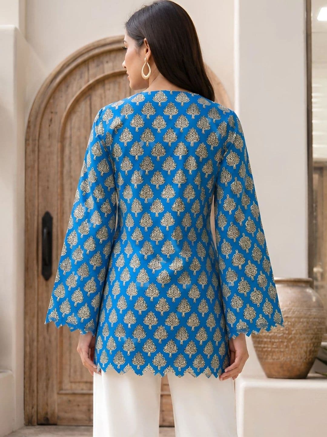 Anouk Ethnic Motifs Printed V-Neck Flared Sleeves Pure Cotton Straight Kurti thumbnail 4